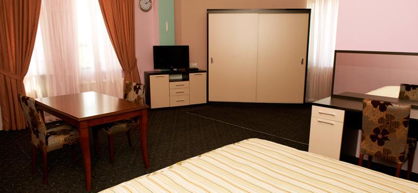 Deniz Guest House Набран Екстериор снимка
