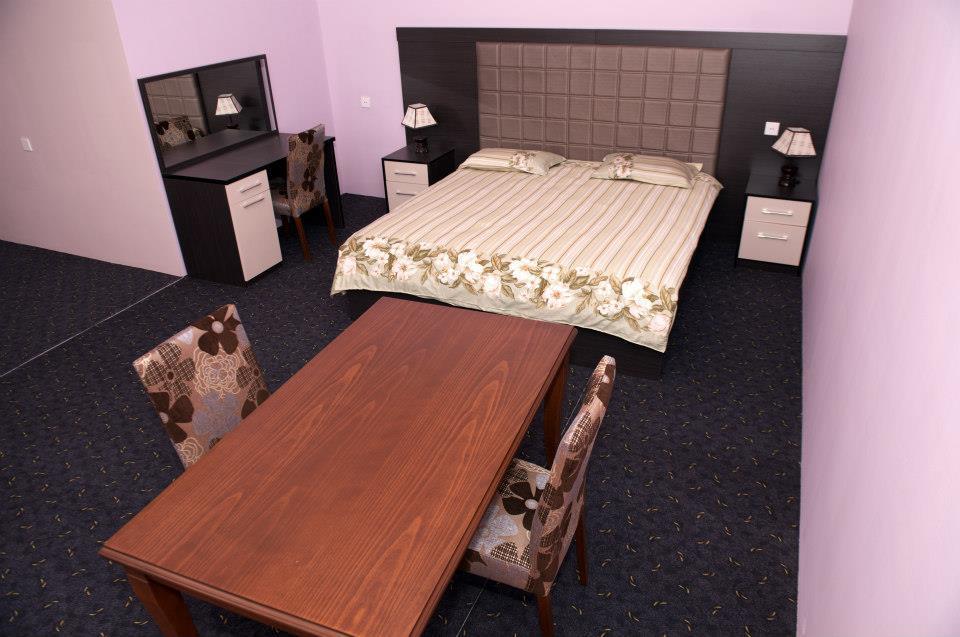 Deniz Guest House Набран Екстериор снимка