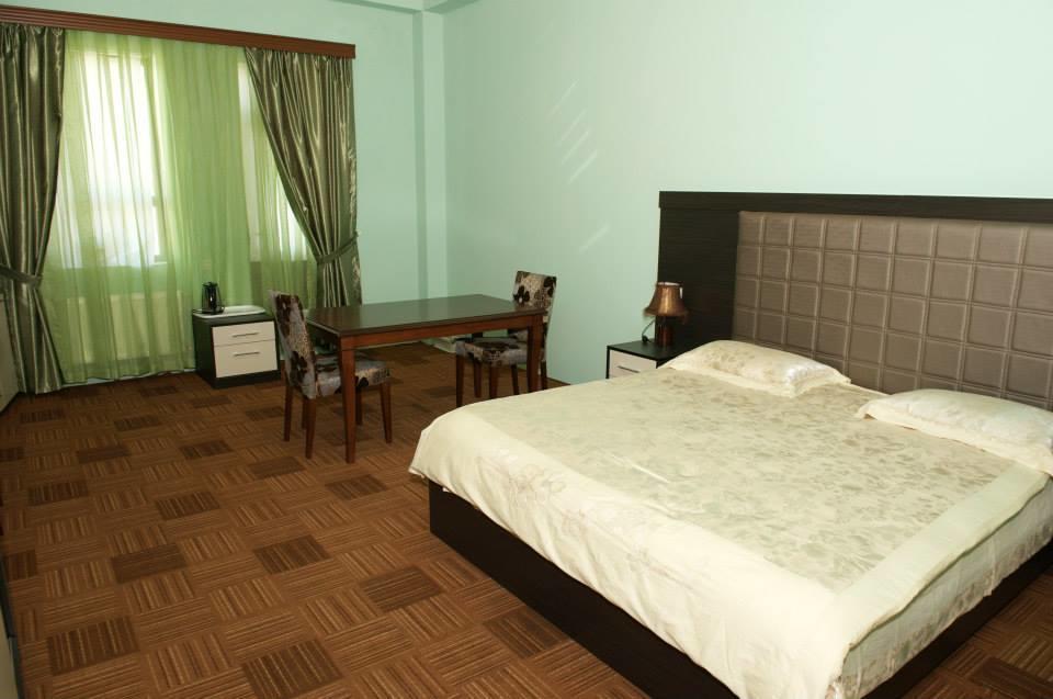 Deniz Guest House Набран Екстериор снимка