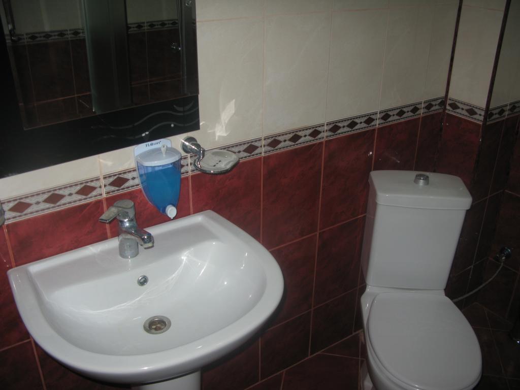 Deniz Guest House Набран Екстериор снимка