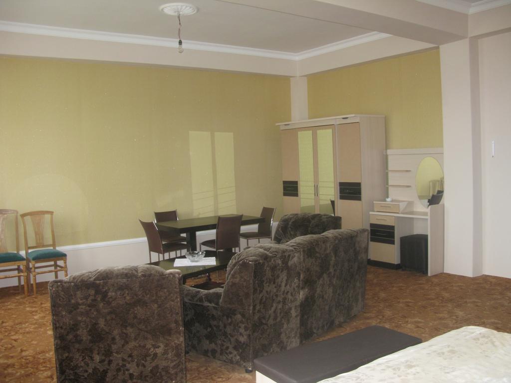 Deniz Guest House Набран Екстериор снимка