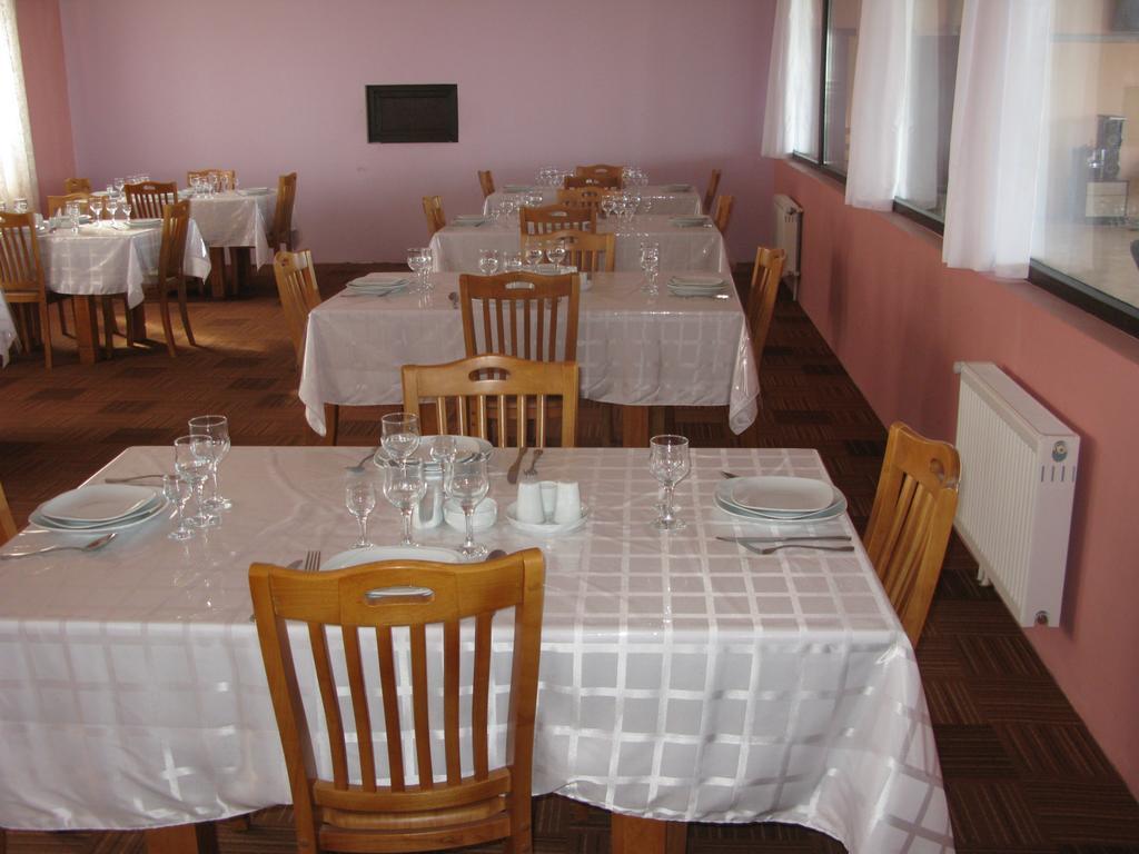 Deniz Guest House Набран Екстериор снимка