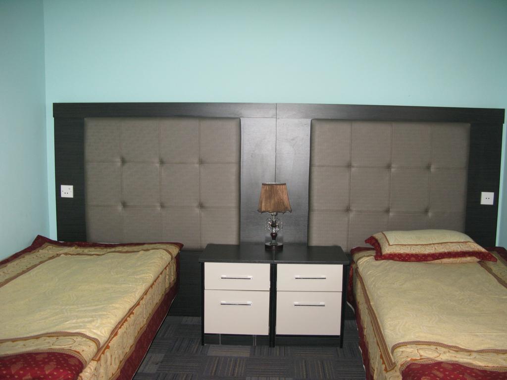 Deniz Guest House Набран Екстериор снимка