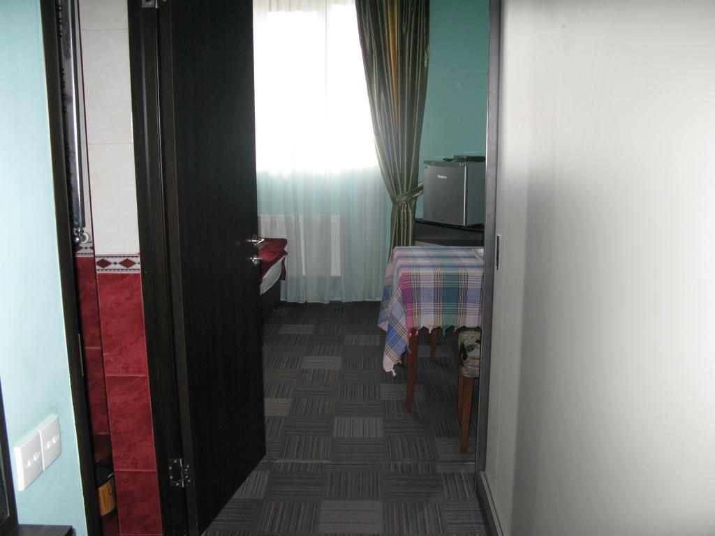 Deniz Guest House Набран Екстериор снимка